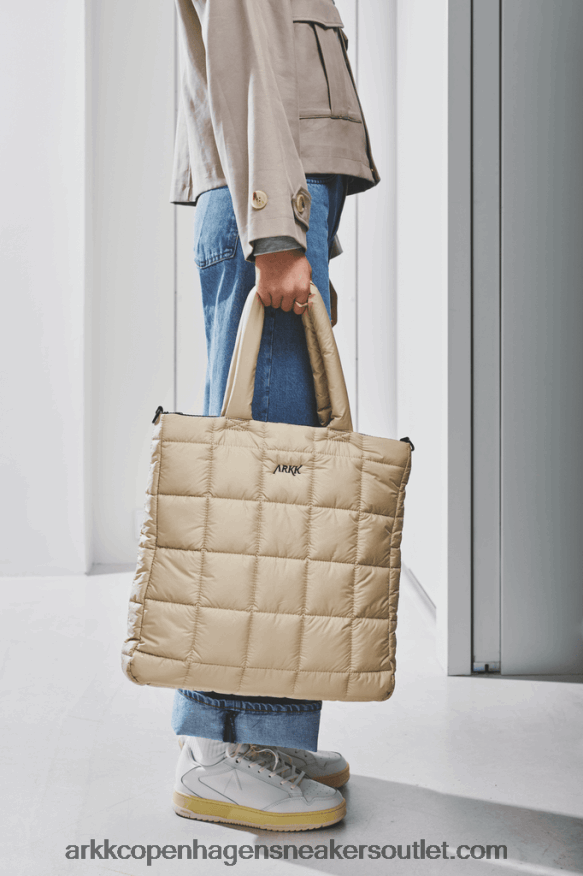 Z8HT4P270 ARKK Copenhagen παραγεμισμένος αγοραστής μαύρος