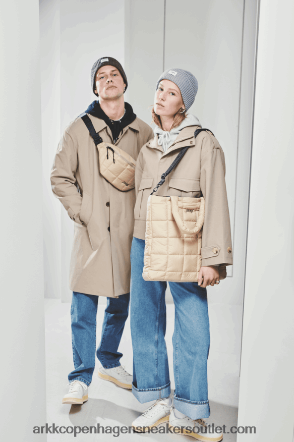 Z8HT4P271 ARKK Copenhagen παραγεμισμένος αγοραστής ανοιχτό έρημο μαύρο