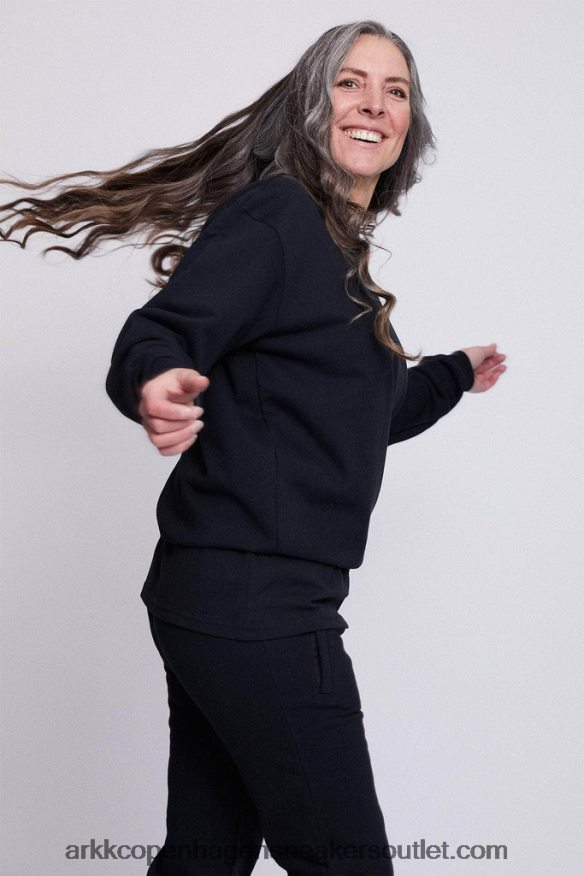 Z8HT4P248 ARKK Copenhagen λαιμόκοψη μαύρος